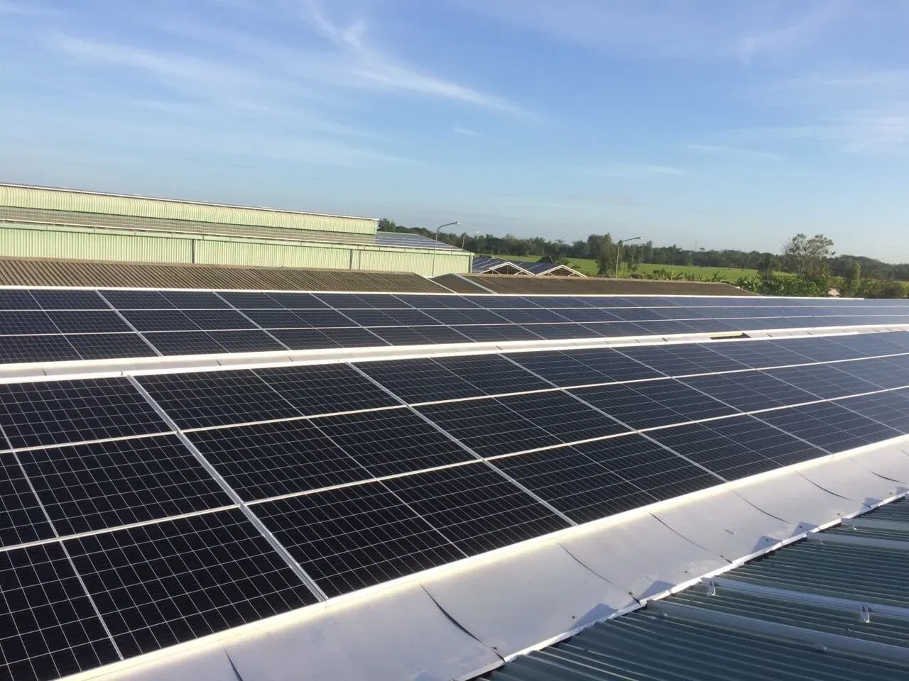 Tổng thầu EPC hệ thống điện mặt trời áp mái 560kWp, Trung tâm Dịch vụ cơ điện, Ngọc Hồi, Thanh Trì, Hà Nội